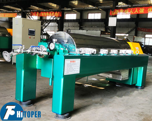 Centrifughe decanter industriali progettate per la separazione in tre fasi e la lavorazione continua di miscele liquide liquide solide